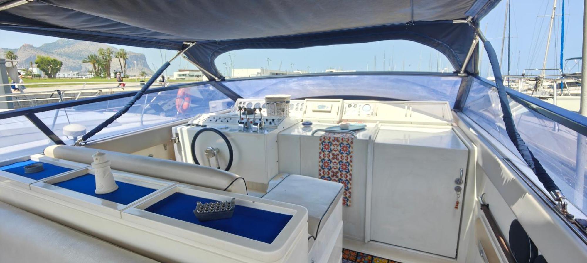 Desirè Charming House Boat